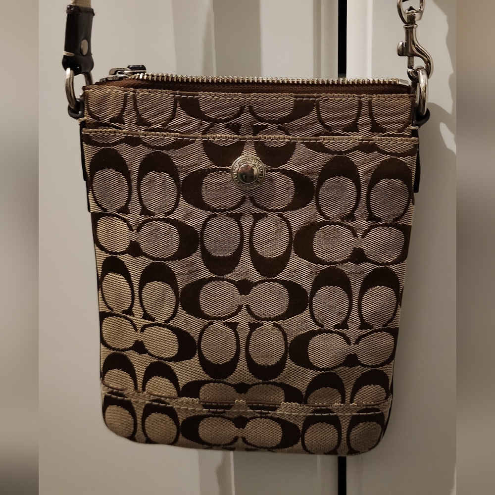 Vintage Coach messenger crossbody bag